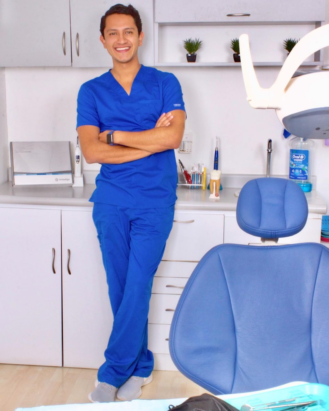 Dr. Fernando Robledo